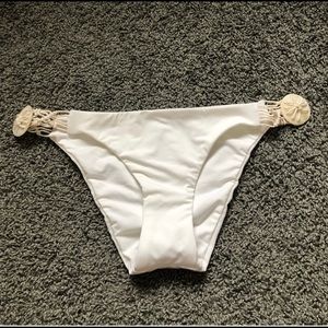 NWOT ISABELLA ROSE L low tide bikini swim Bottom